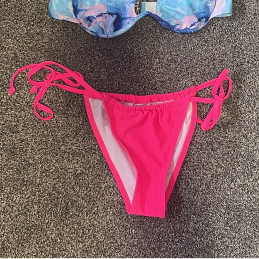Cheeky Pink String Bikini Bottoms - NWOT